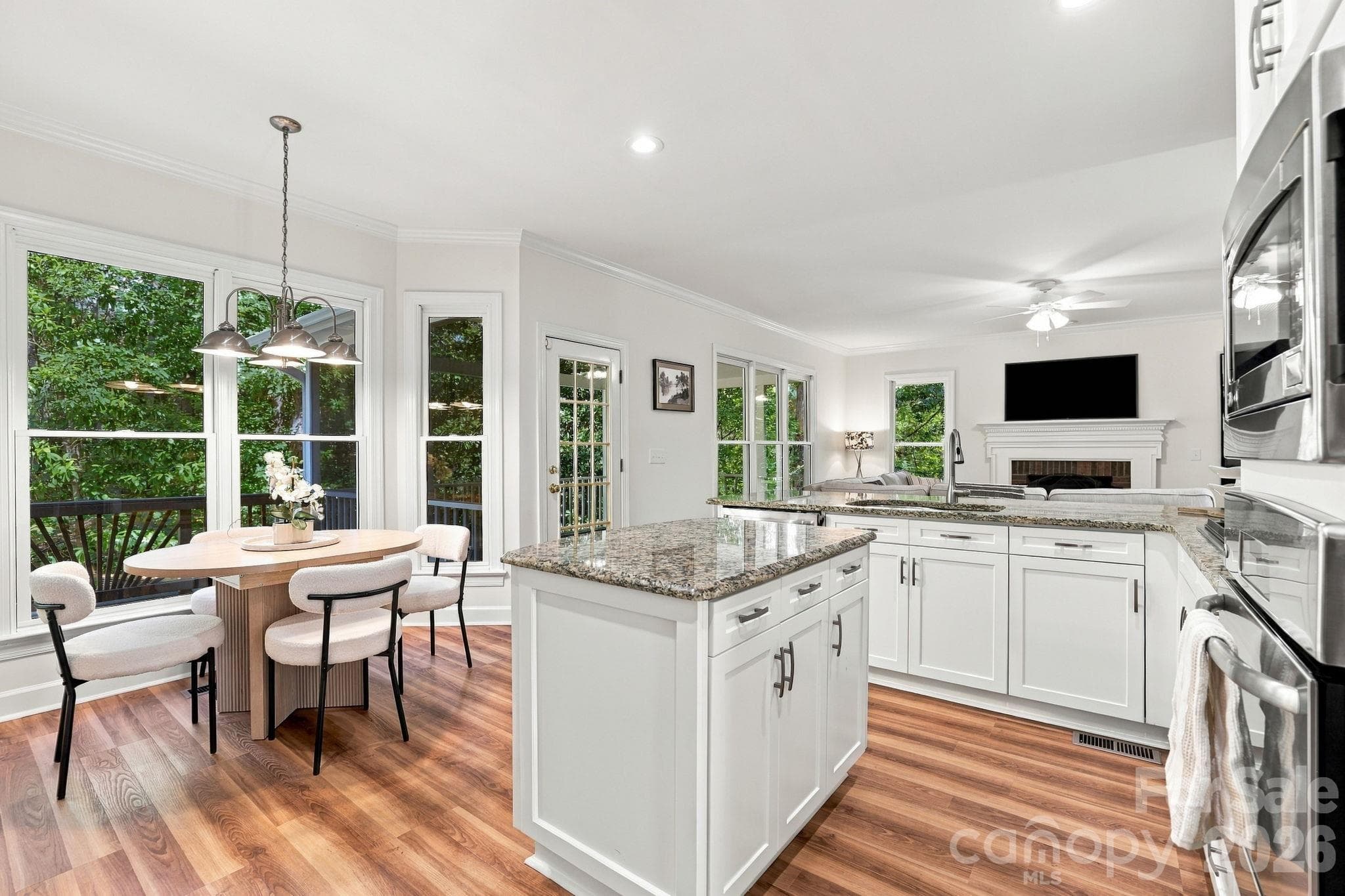 410 Whitefriars Ln Matthews 28105Kitchen - new appliances - 410 Whitefriars Lane, Matthews