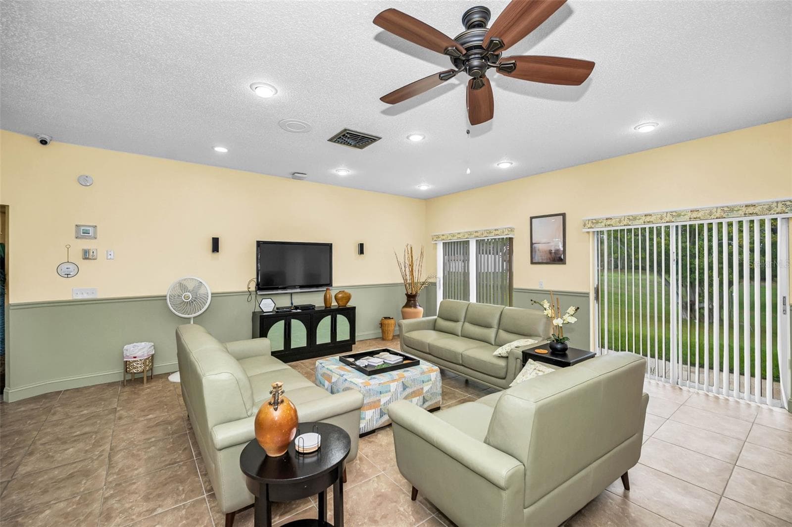 Condominium at 2957 FLINT DR S, CLEARWATER, photo 45 of 64