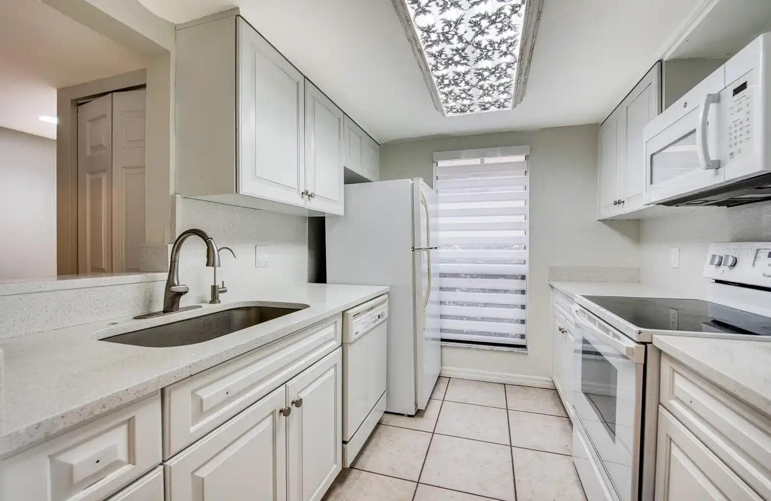 Condominium at 6313 PELICAN CREEK XING #-, ST PETERSBURG, photo 10 of 49