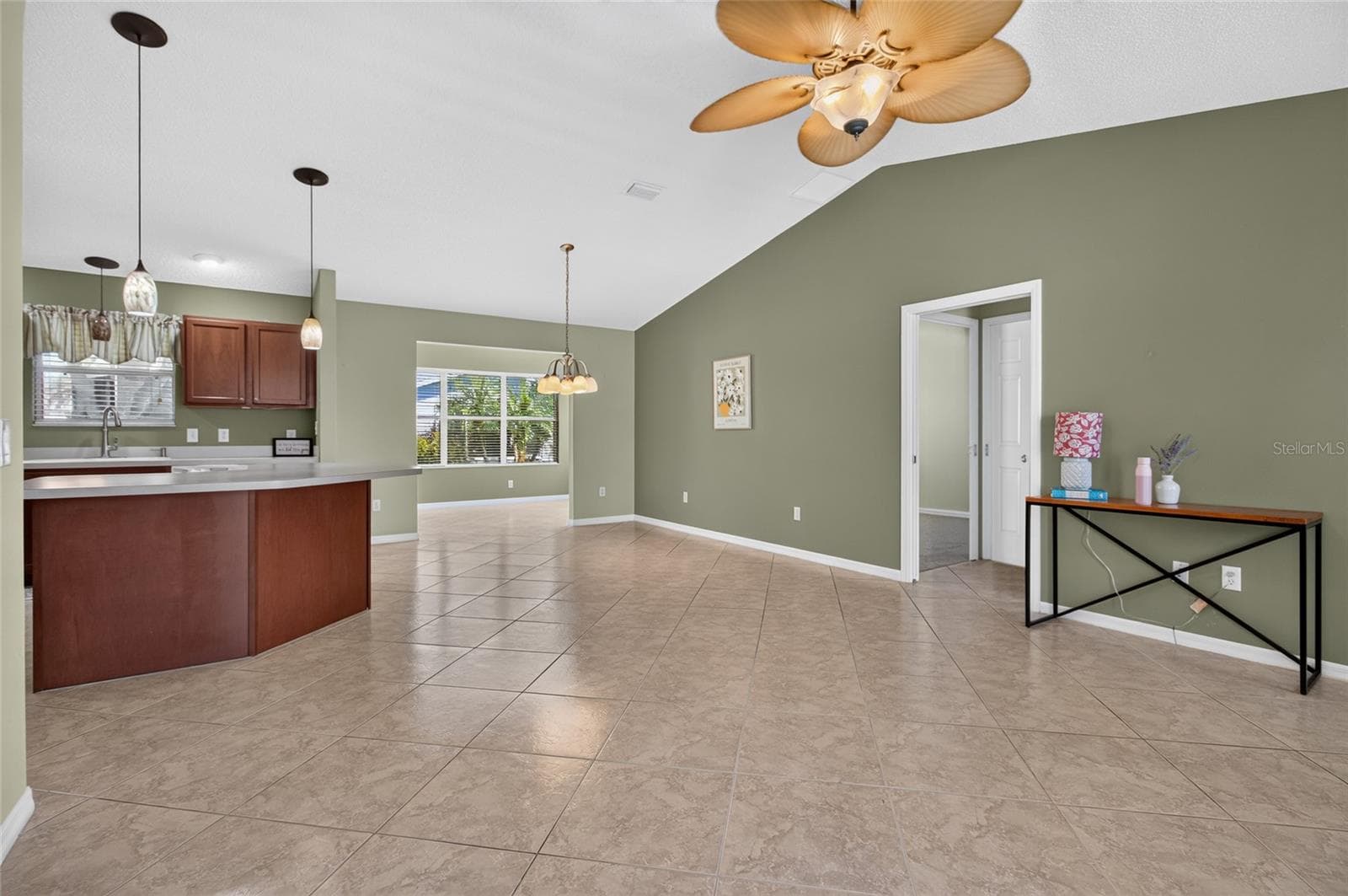 Single Family Residence at 439 ENRIGHT PL, THE VILLAGES, photo 6 of 33