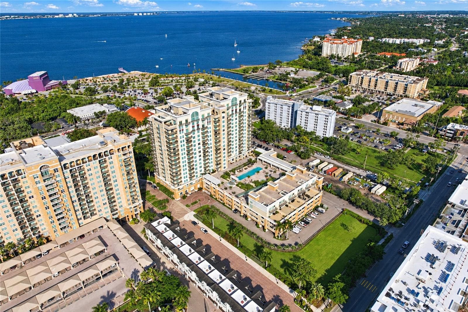 Condominium at 800 N TAMIAMI TRL #608, SARASOTA, photo 34 of 36