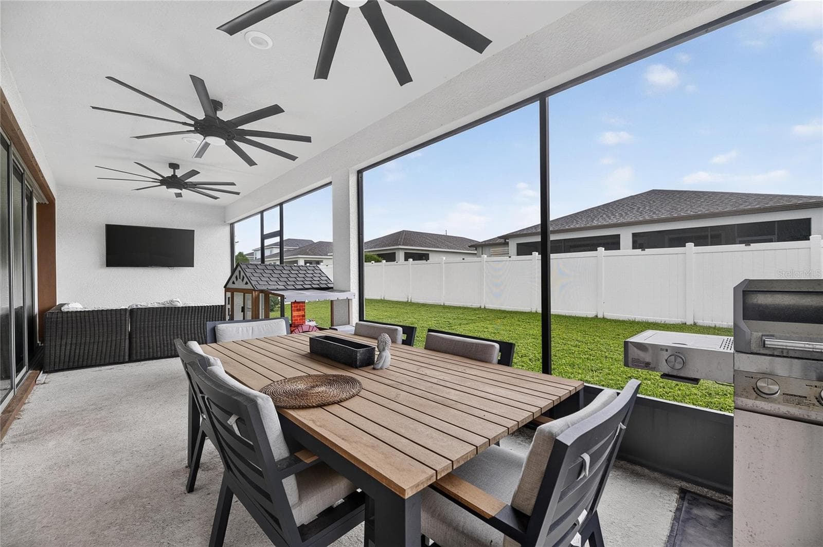 Single Family Residence at 11803 CLARE HILL AVE, RIVERVIEW, photo 3 of 93