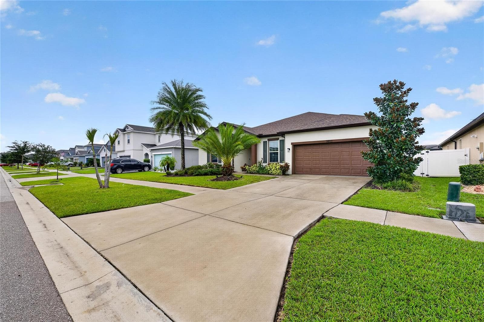 Single Family Residence at 11803 CLARE HILL AVE, RIVERVIEW, photo 6 of 93