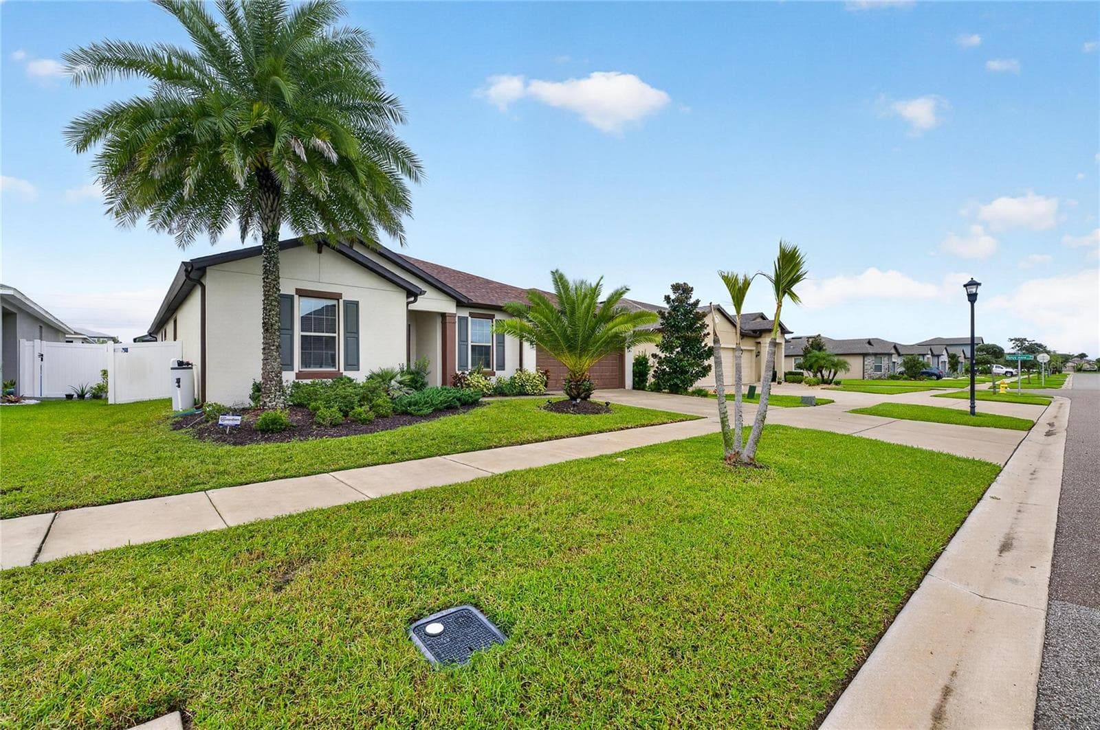 Single Family Residence at 11803 CLARE HILL AVE, RIVERVIEW, photo 8 of 93