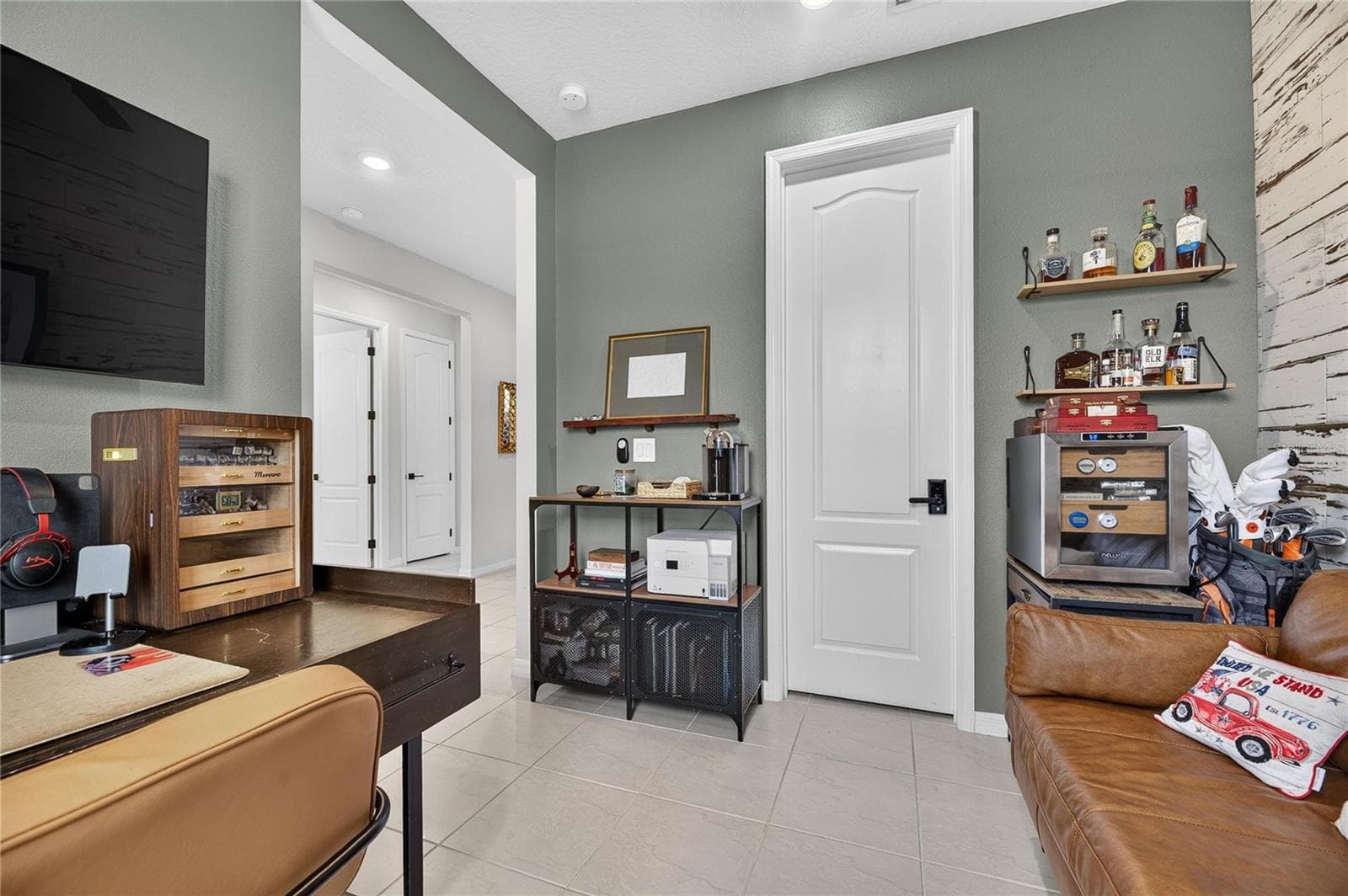 Single Family Residence at 11803 CLARE HILL AVE, RIVERVIEW, photo 18 of 93