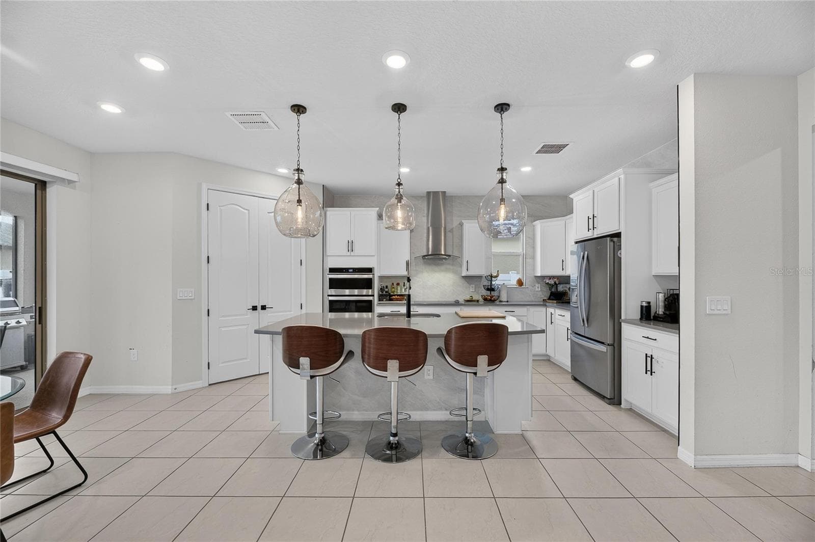 Single Family Residence at 11803 CLARE HILL AVE, RIVERVIEW, photo 31 of 93