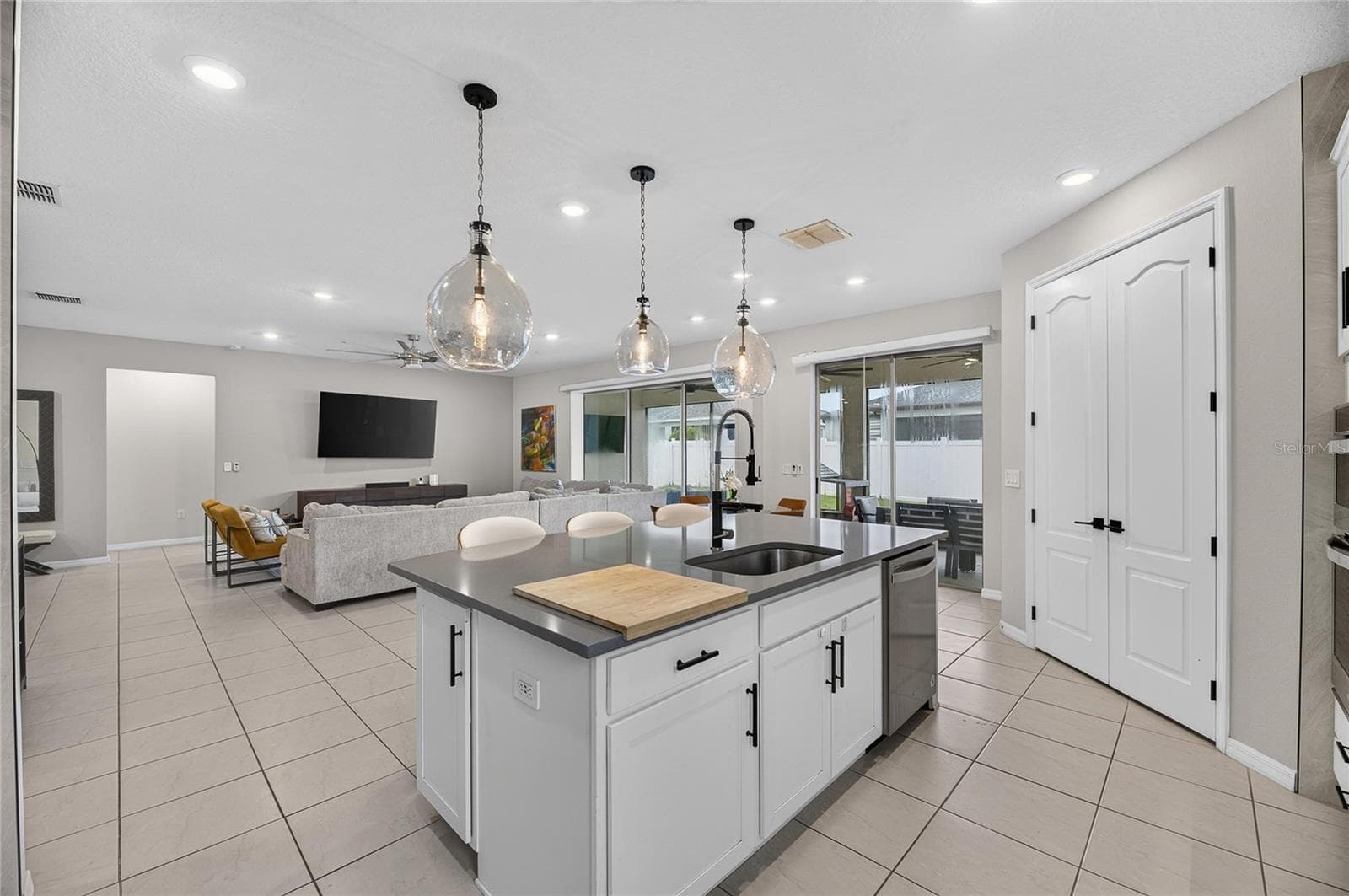 Single Family Residence at 11803 CLARE HILL AVE, RIVERVIEW, photo 34 of 93