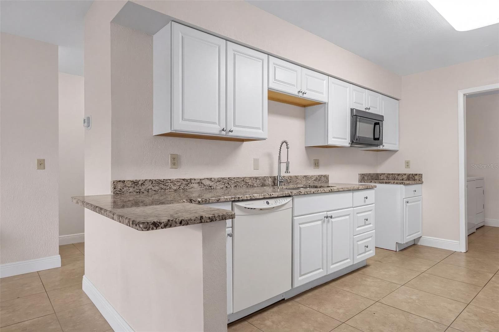 Kitchen with Granite Countertops - 4138 66TH STREET CIR W #None, BRADENTON