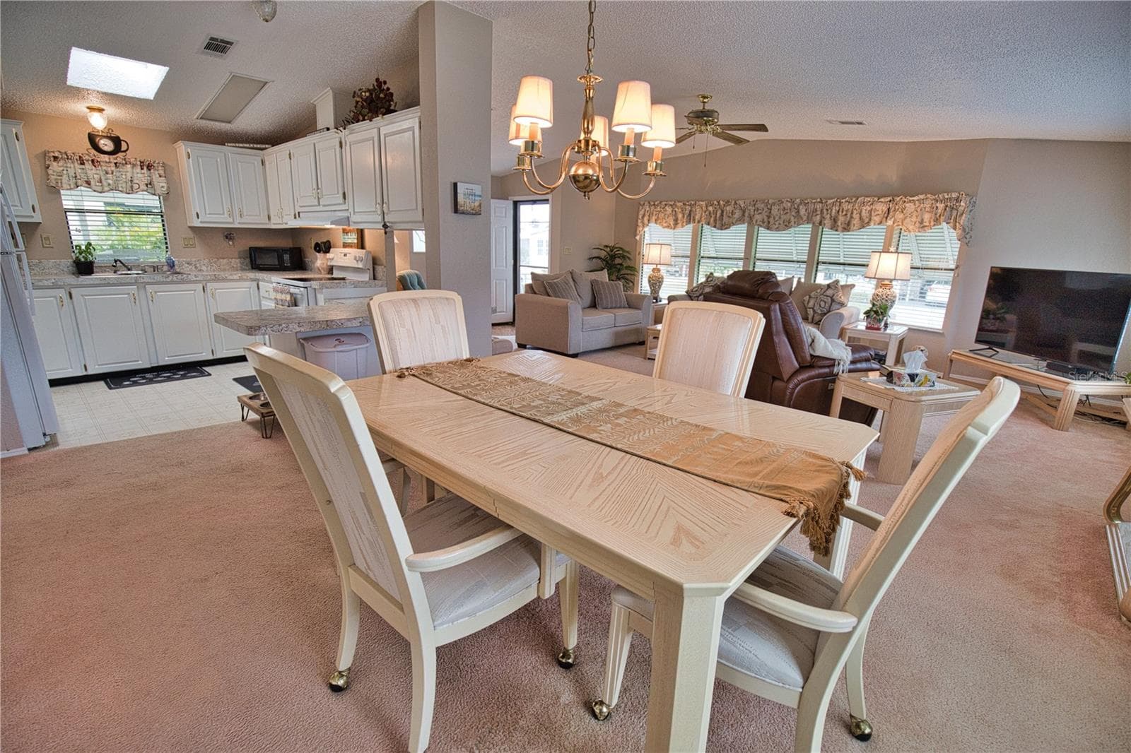 Manufactured Home at 223 HIBISCO DR, NORTH PORT, photo 8 of 36
