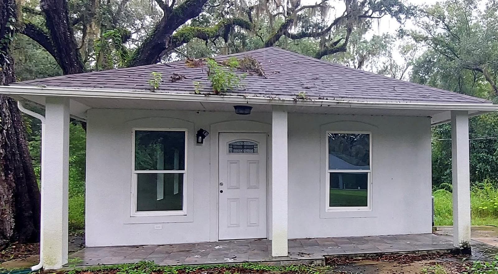 Single Family Residence at 314 HENDRICKS AVE, BROOKSVILLE, photo 2 of 15