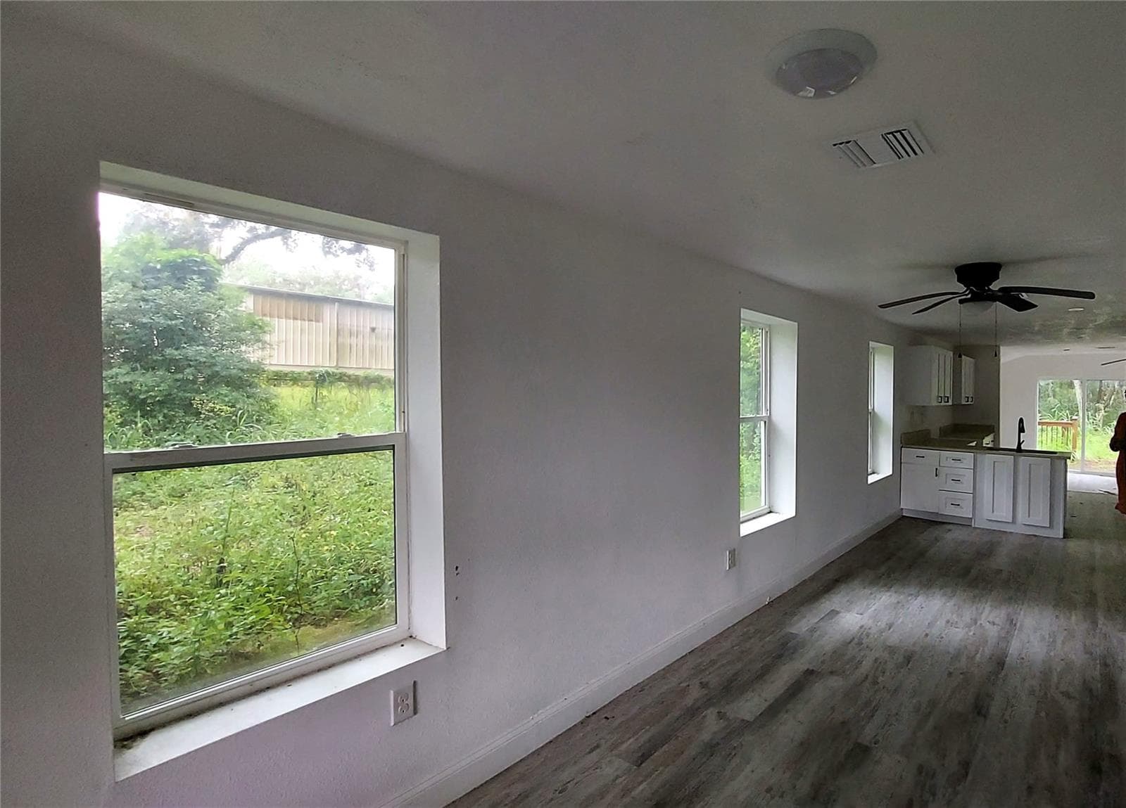 Single Family Residence at 314 HENDRICKS AVE, BROOKSVILLE, photo 4 of 15