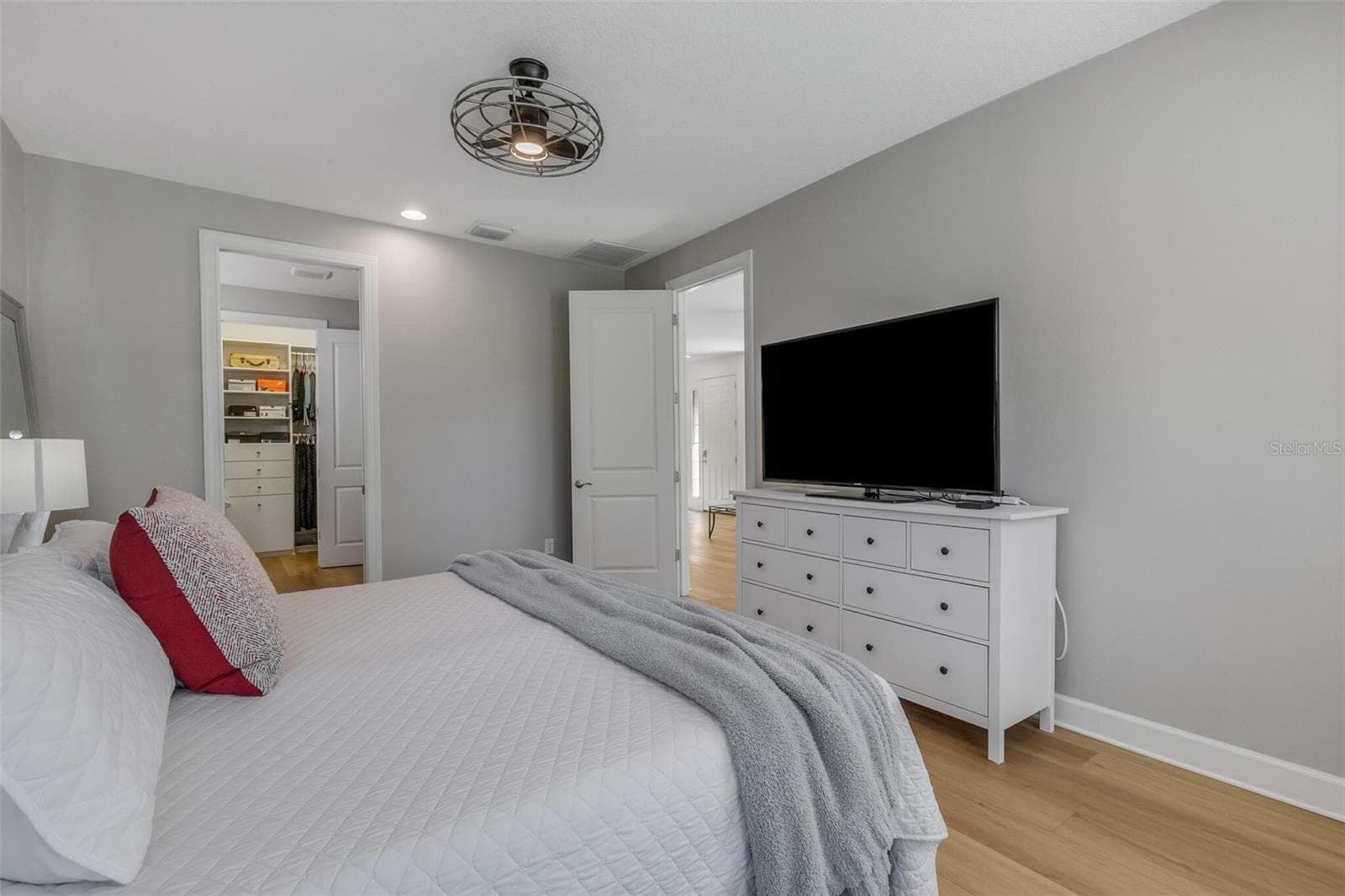 Single Family Residence at 8413 ALBERATA VISTA DR, TAMPA, photo 100 of 163