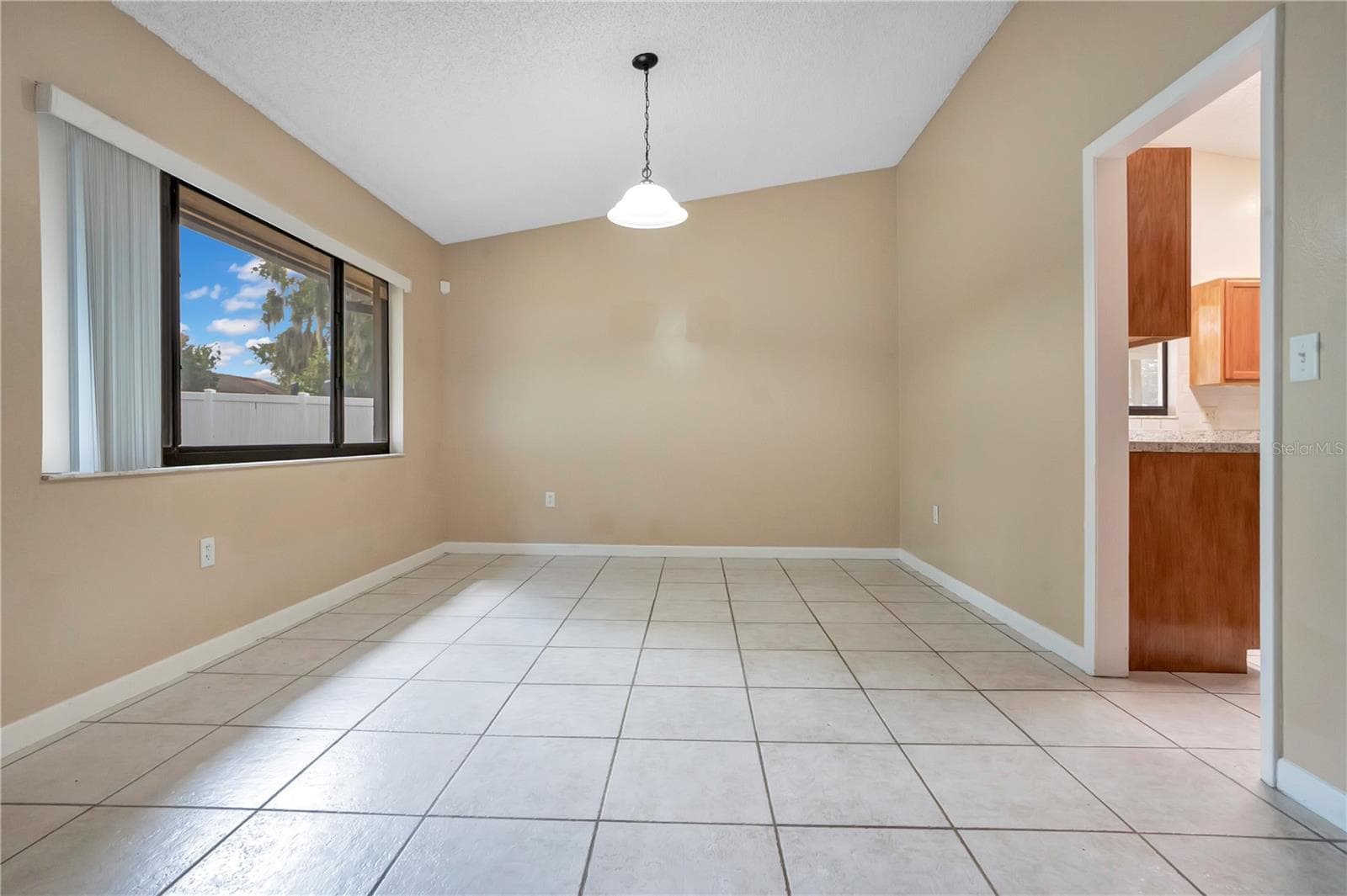 Single Family Residence at 8422 MARGARITA DR, ORLANDO, photo 11 of 47