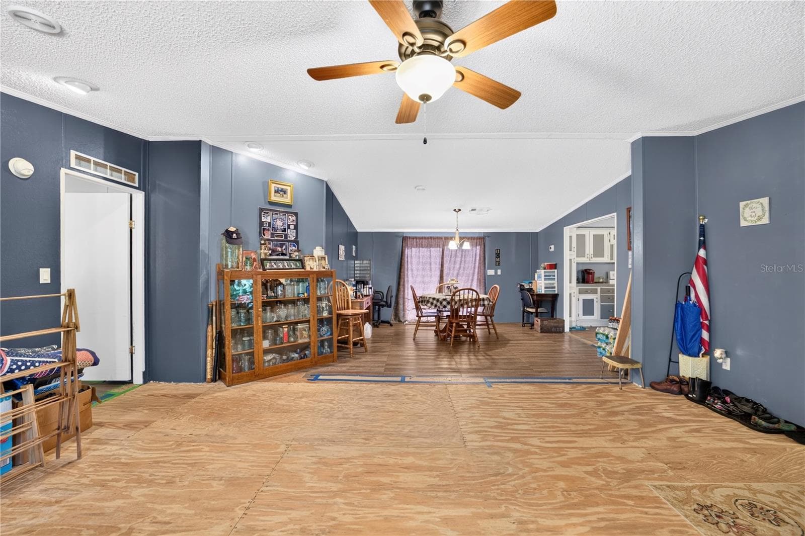 Manufactured Home at 4650 SW 36TH ST, OCALA, photo 7 of 46