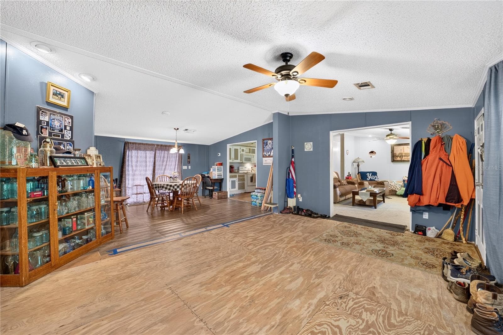 Manufactured Home at 4650 SW 36TH ST, OCALA, photo 8 of 46