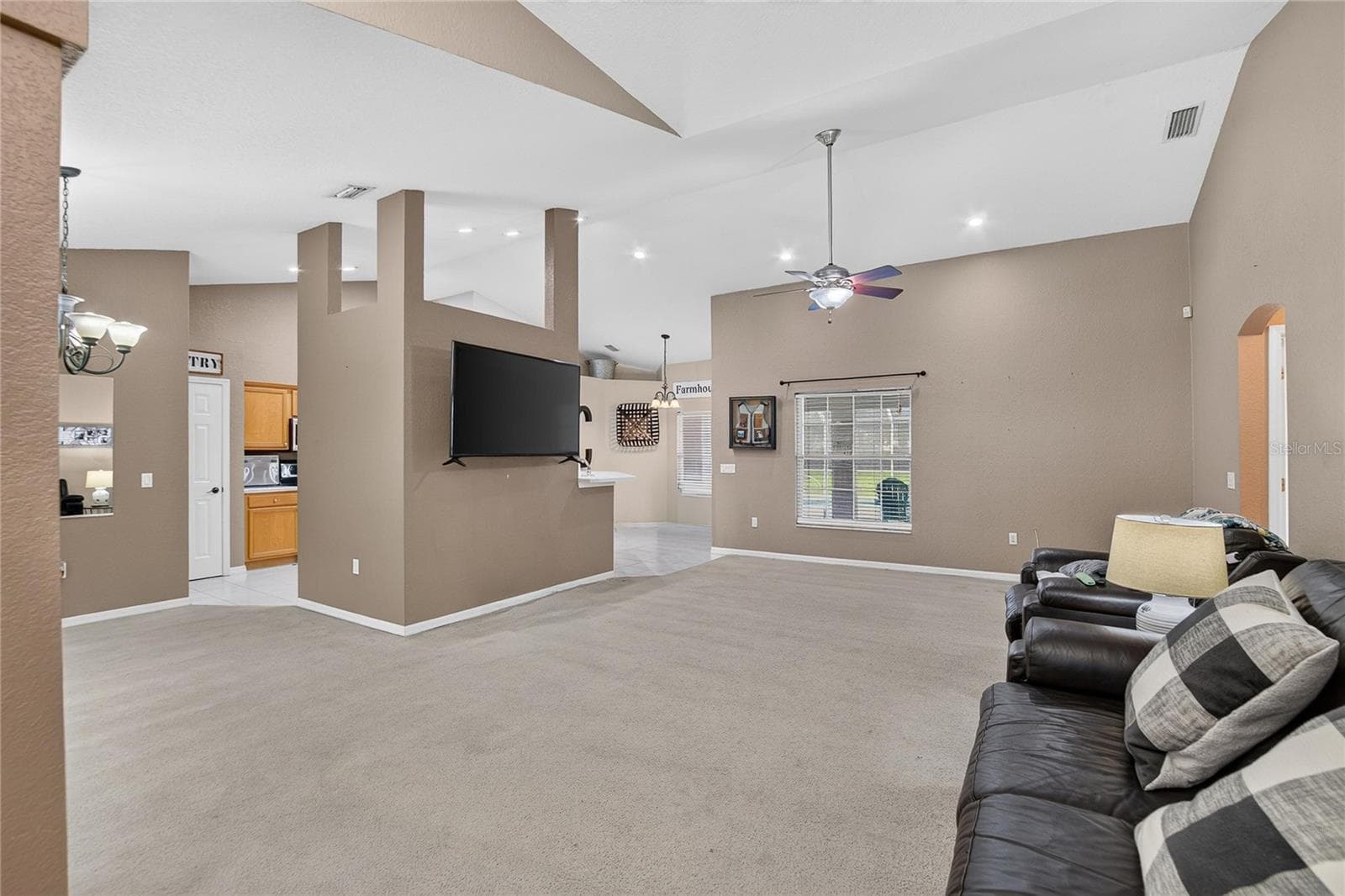 Family Room - 3716 MCELVEEN AVE, PLANT CITY