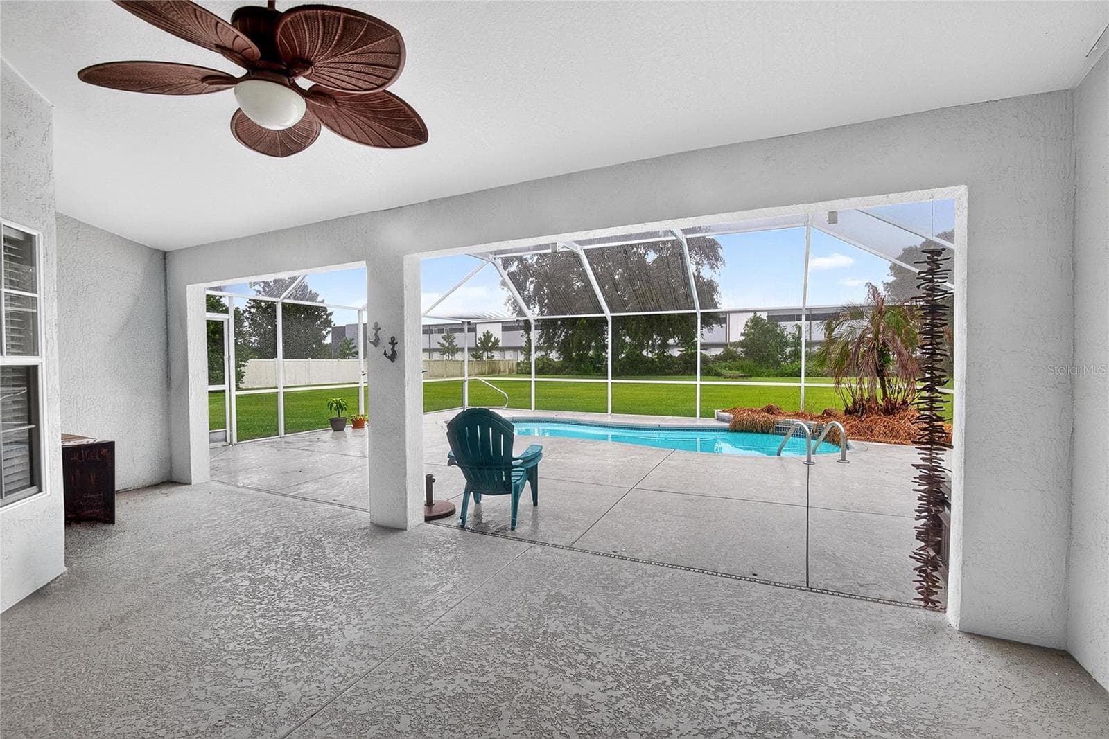 Lanai - 3716 MCELVEEN AVE, PLANT CITY