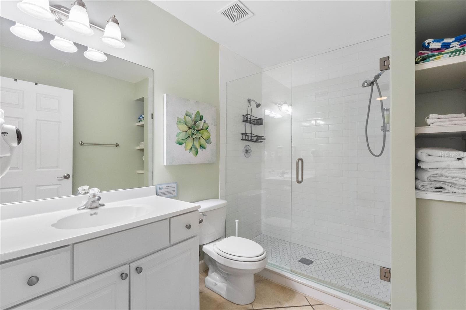 Condominium at 19417 GULF BLVD #B204, INDIAN SHORES, photo 22 of 39