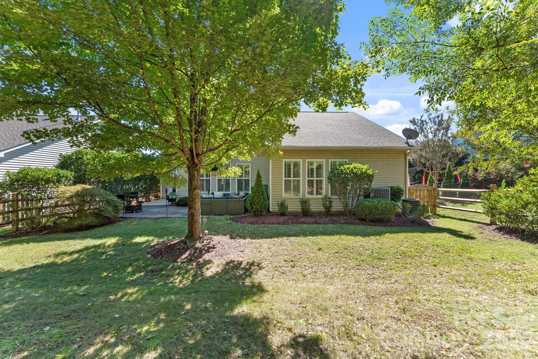 Single Family Residence at 8011 Cottsbrooke Drive, Huntersville, photo 27 of 48