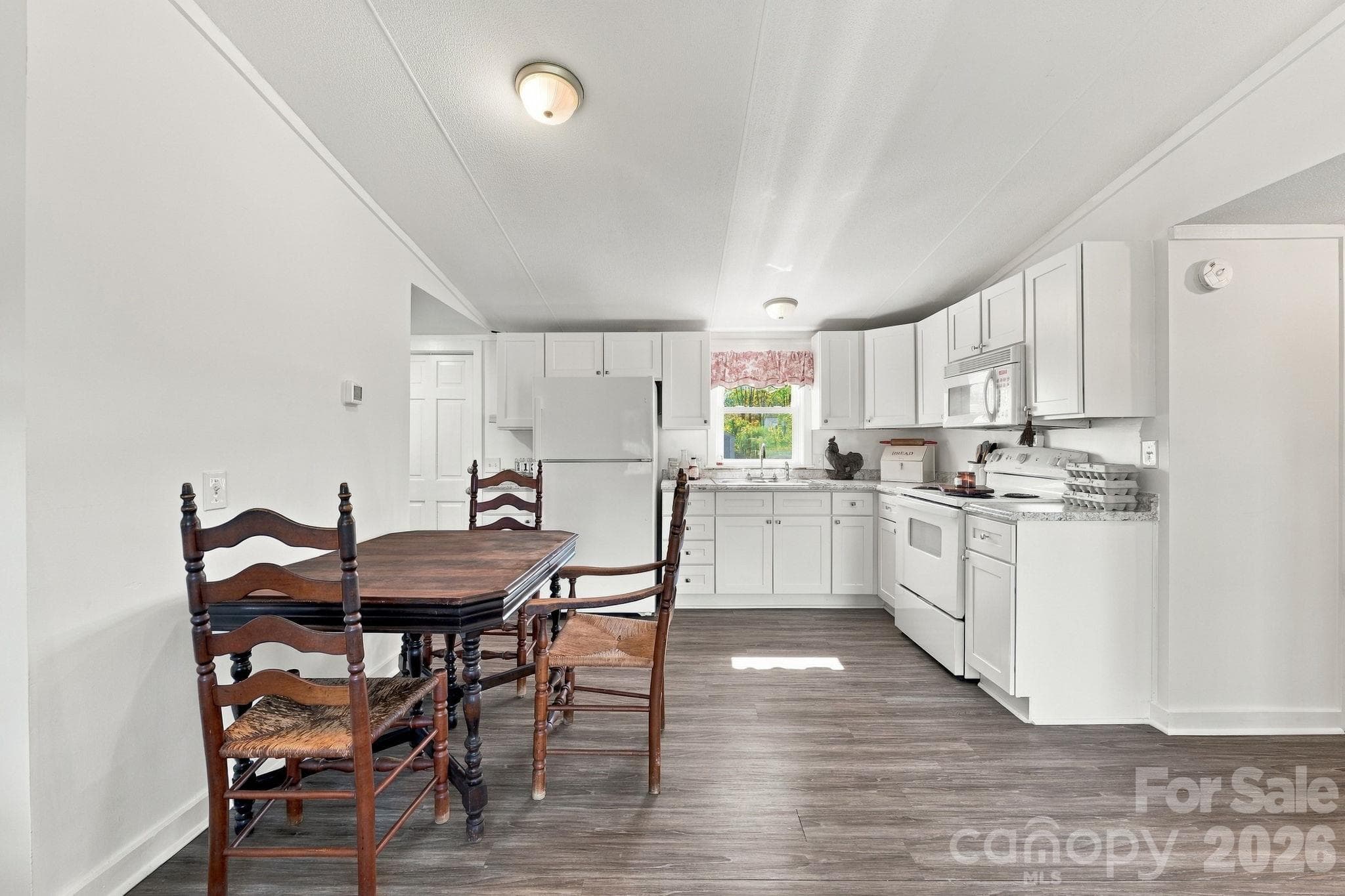 Dining / Kitchen - 48344 Hwy 731 Highway, Norwood
