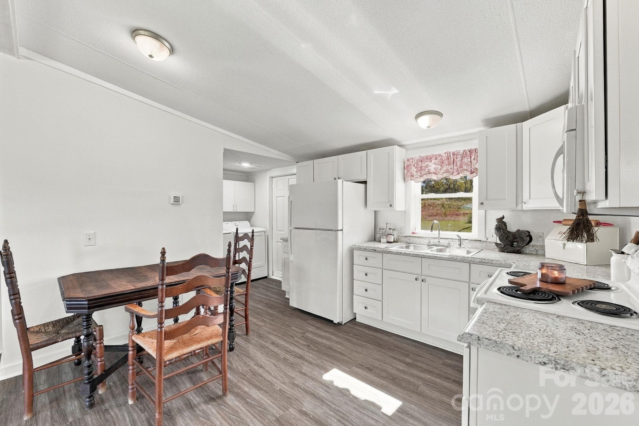 Dining / Kitchen - 48344 Hwy 731 Highway, Norwood