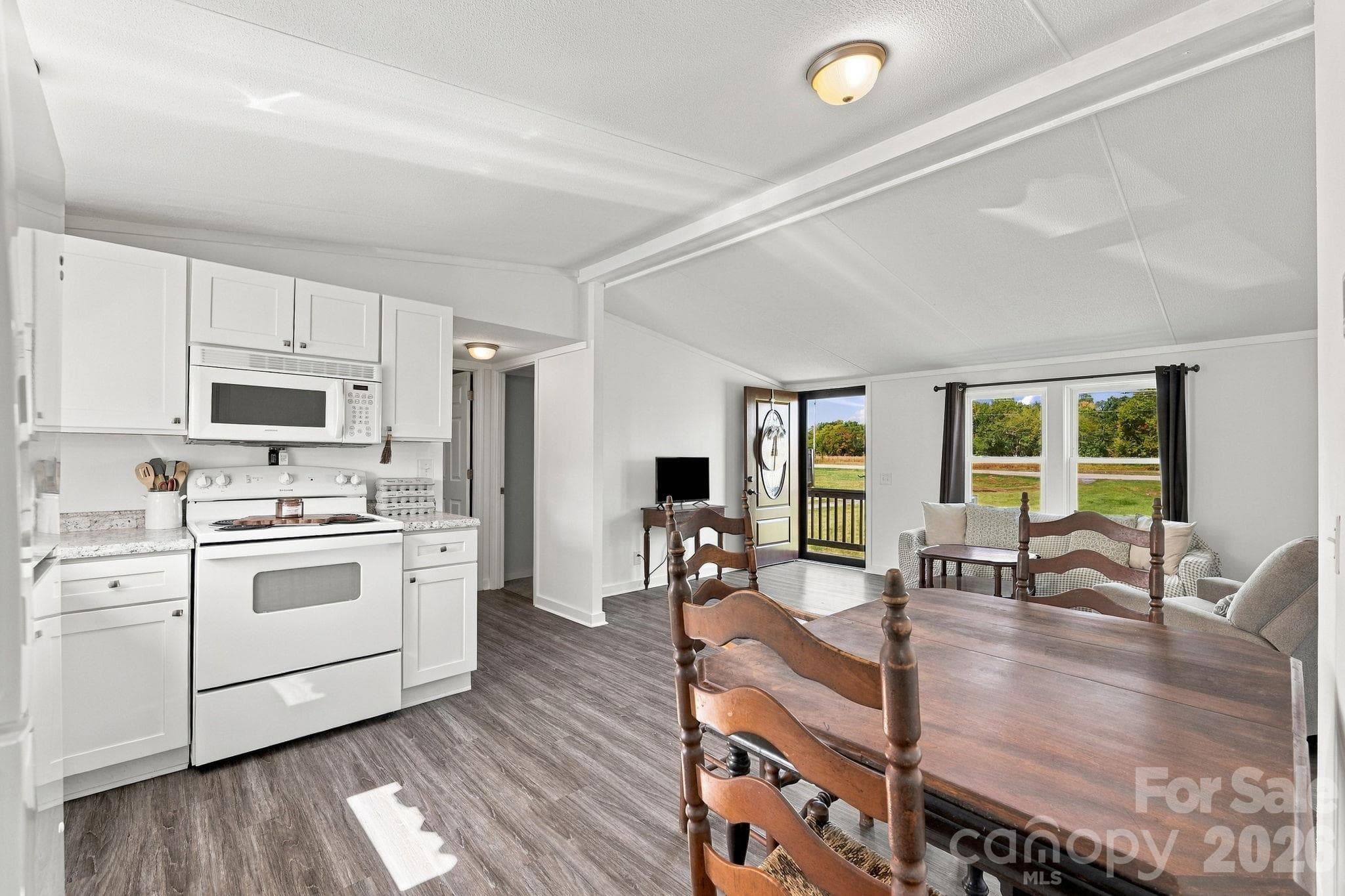 Kitchen - 48344 Hwy 731 Highway, Norwood