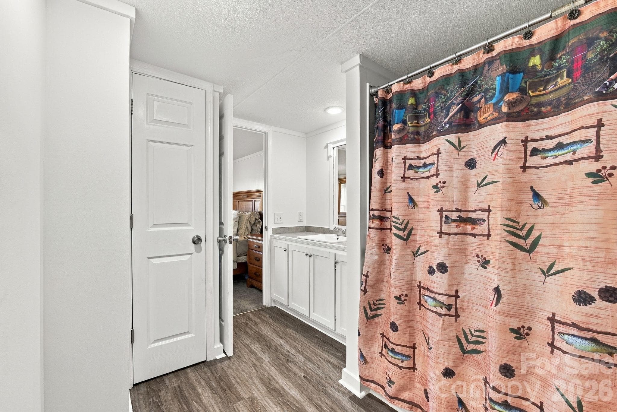 Primary Bathroom - 48344 Hwy 731 Highway, Norwood