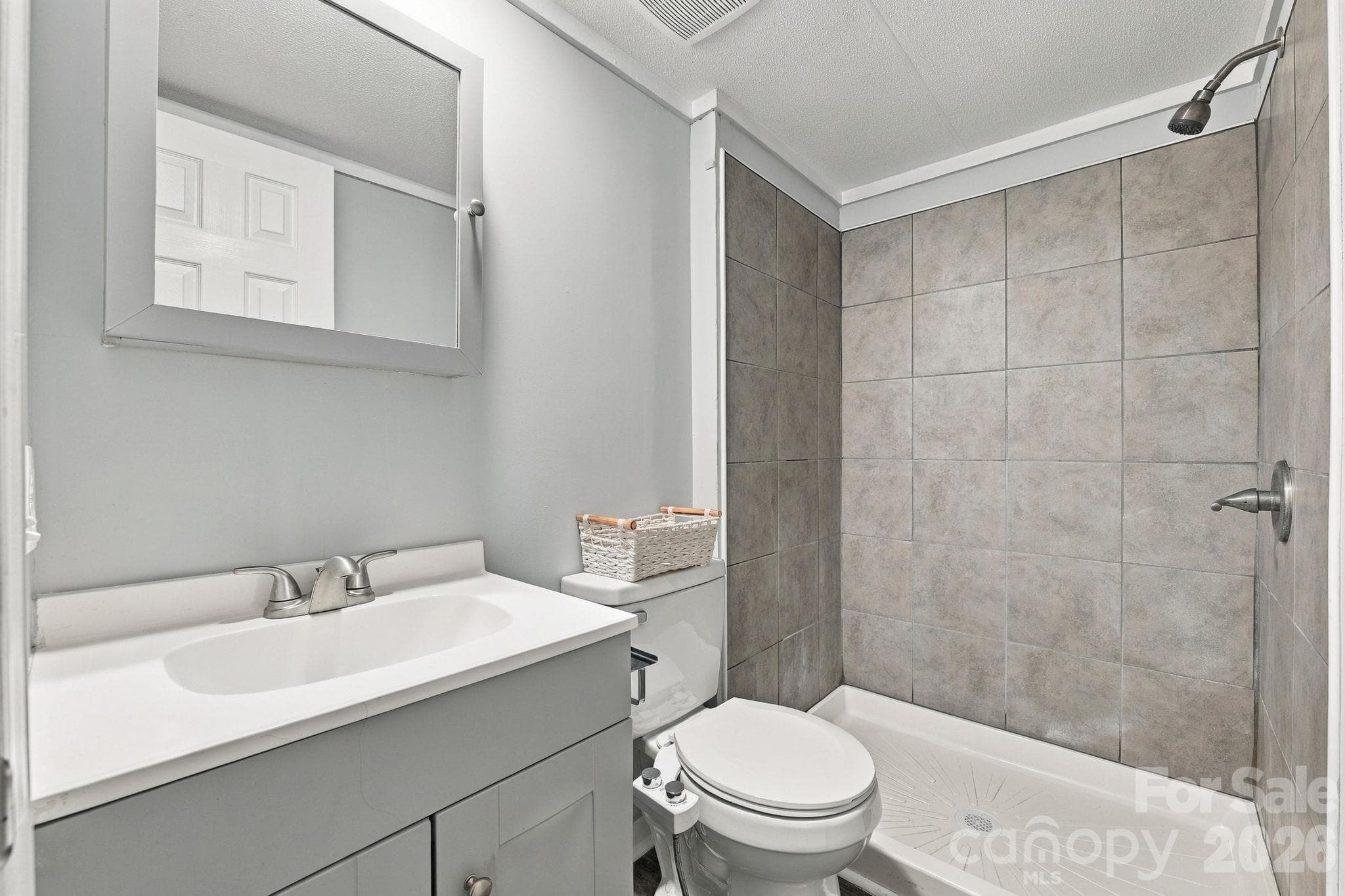 Full Bathroom - 48344 Hwy 731 Highway, Norwood