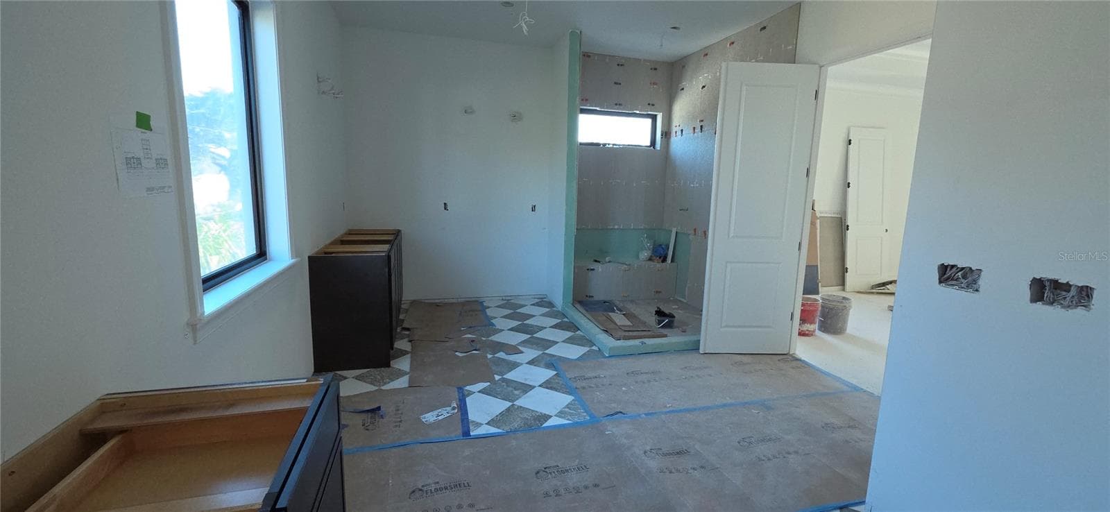 Single Family Residence at 811 GROVE PARK AVE, TAMPA, photo 8 of 10