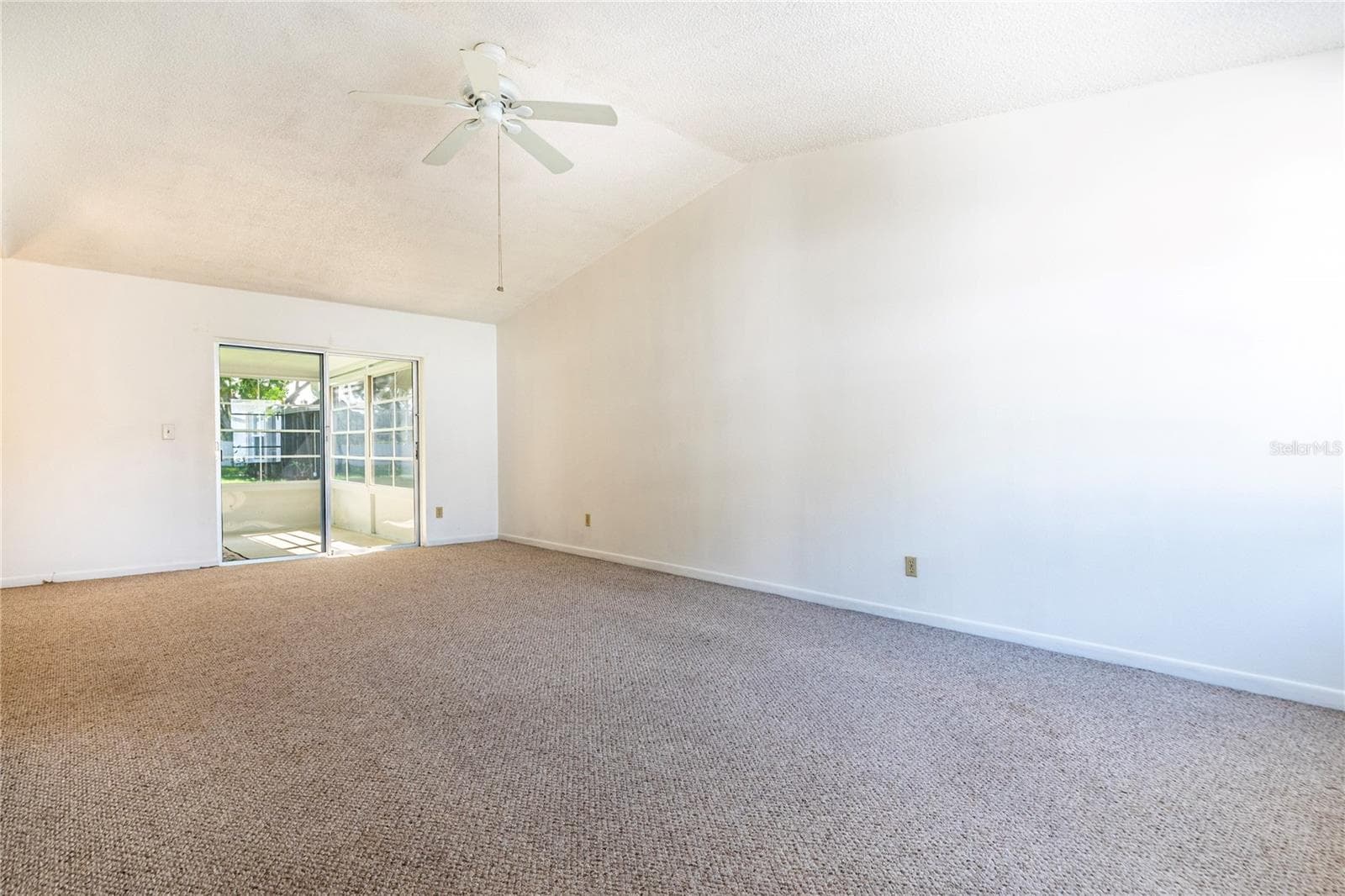 Condominium at 3114 37TH LN S #B, ST PETERSBURG, photo 8 of 85