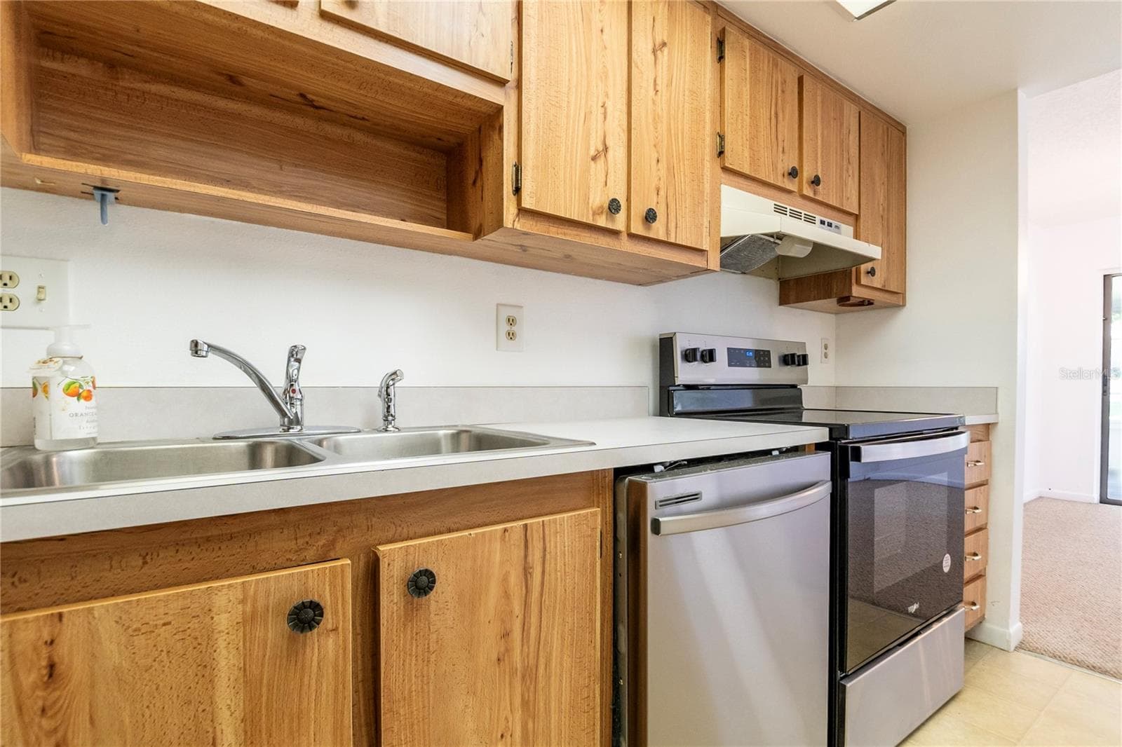 Condominium at 3114 37TH LN S #B, ST PETERSBURG, photo 18 of 85
