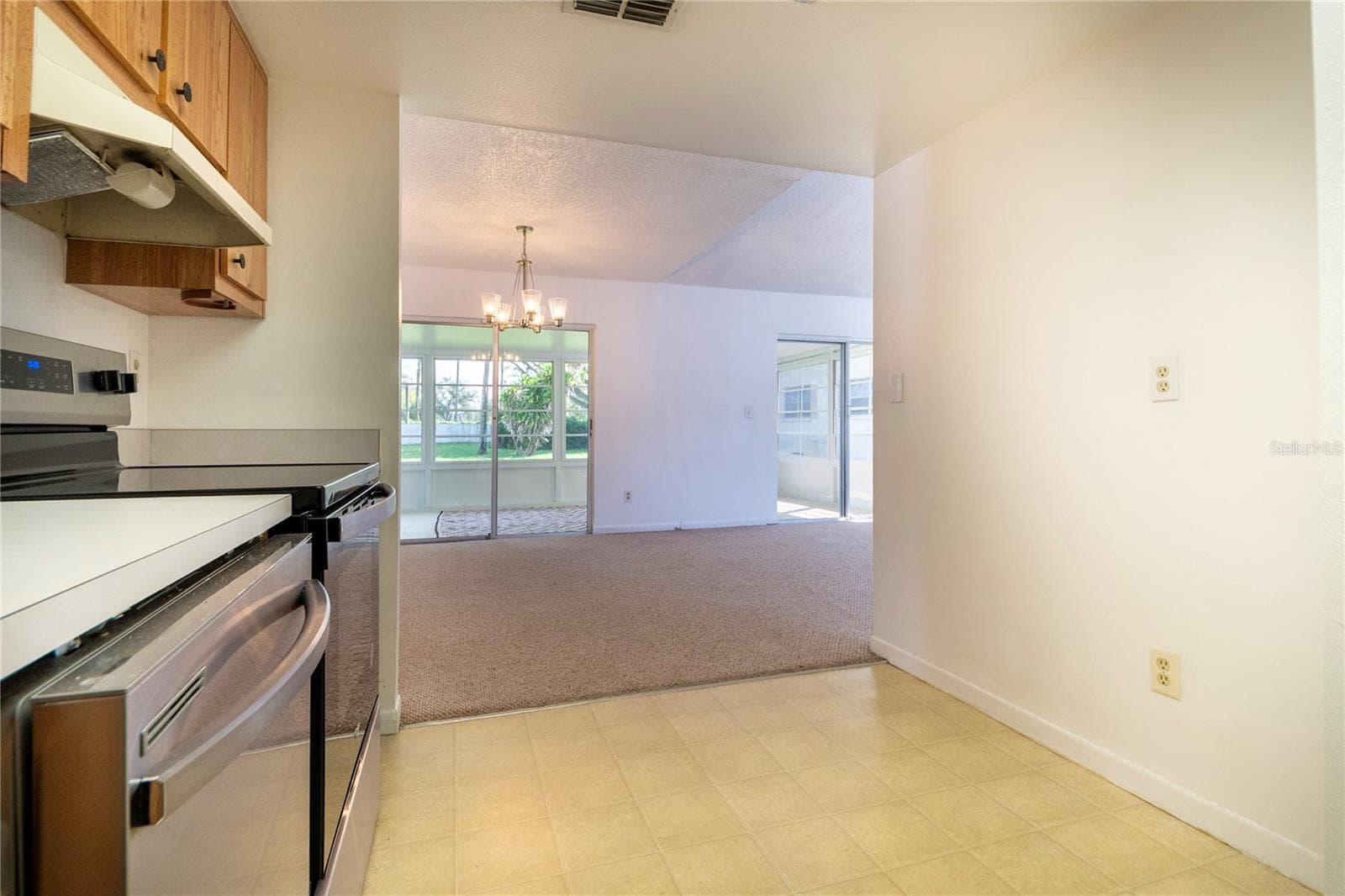 Condominium at 3114 37TH LN S #B, ST PETERSBURG, photo 20 of 85
