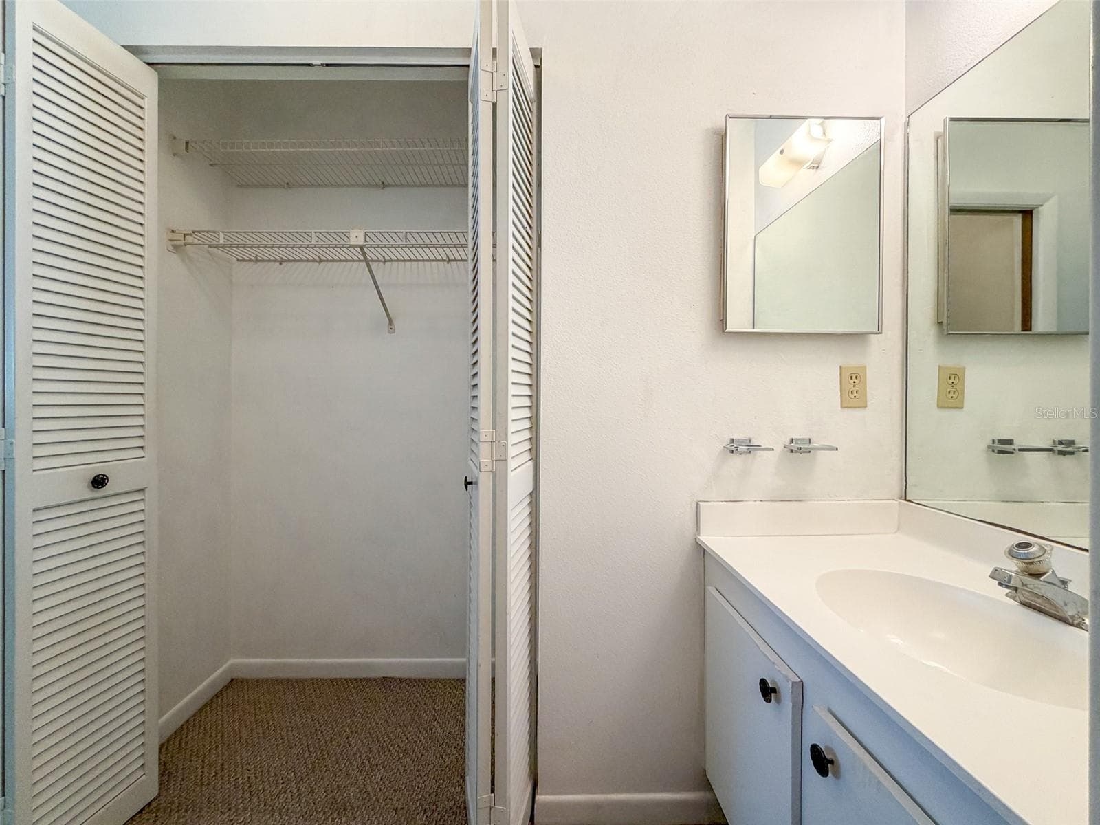 Condominium at 3114 37TH LN S #B, ST PETERSBURG, photo 46 of 85