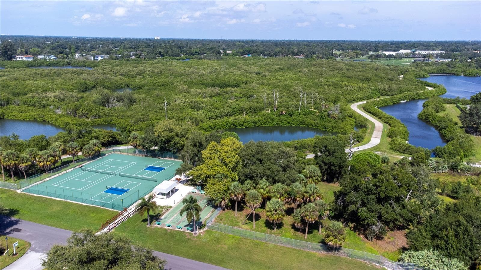 Condominium at 3114 37TH LN S #B, ST PETERSBURG, photo 62 of 85