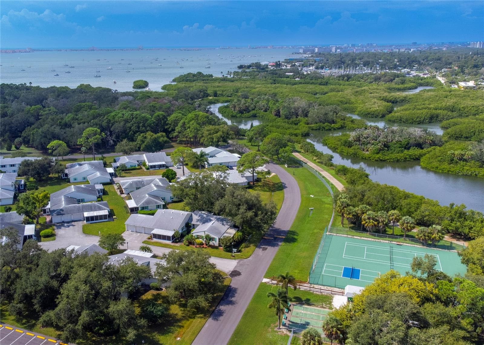 Condominium at 3114 37TH LN S #B, ST PETERSBURG, photo 63 of 85