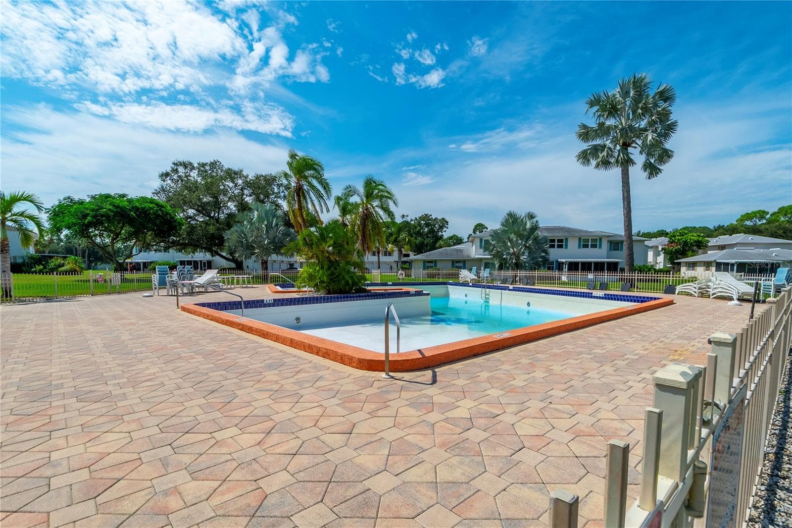 Condominium at 3114 37TH LN S #B, ST PETERSBURG, photo 82 of 85