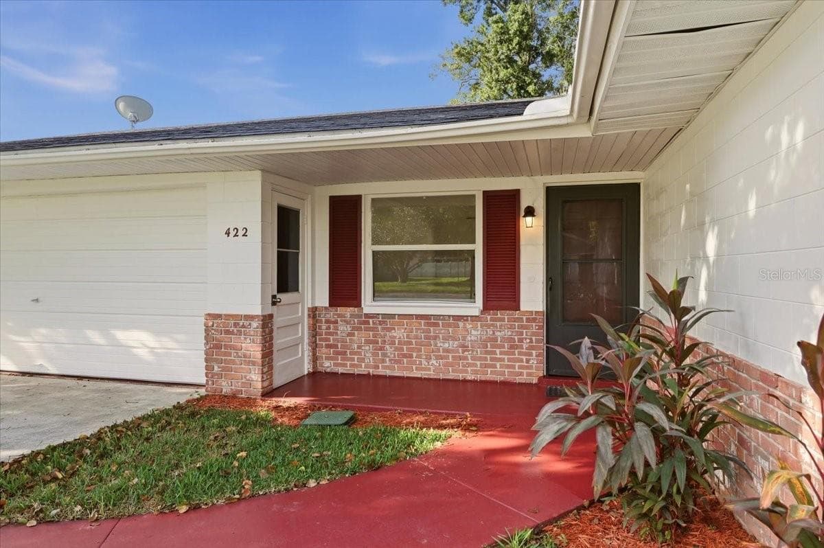Single Family Residence at 422 DUCHESS DR, LAKELAND, photo 2 of 39