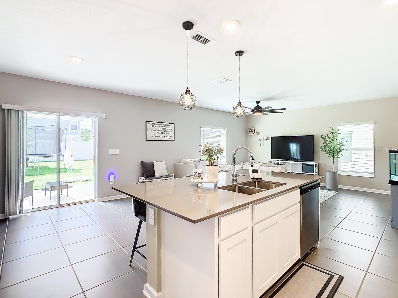 Single Family Residence at 1042 JOHN JACOB RD, DAVENPORT, photo 10 of 20