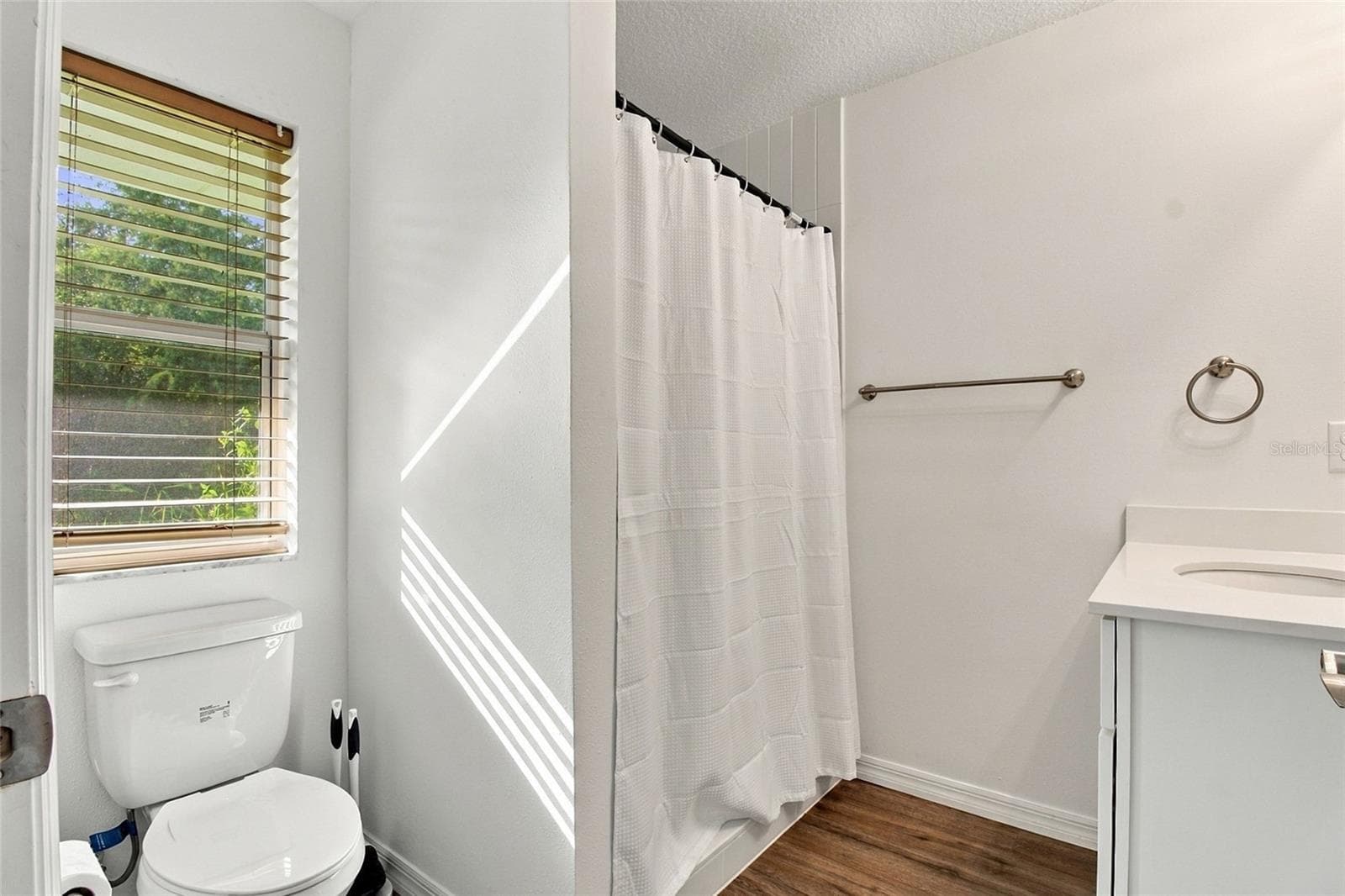 Condominium at 2537 6TH AVE E #E, BRADENTON, photo 23 of 34