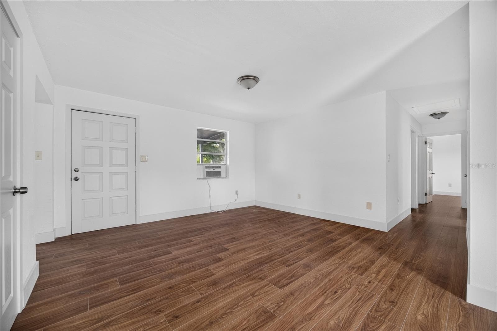 Single Family Residence at 1629 PAWNEE ST, FORT MYERS, photo 3 of 36
