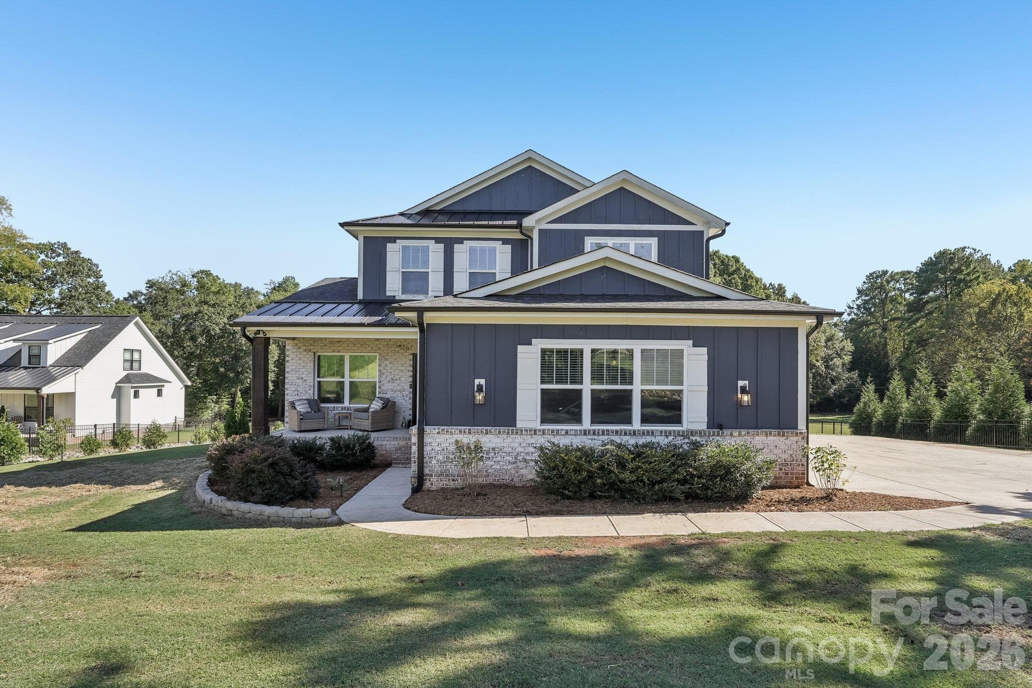 952 Armstrong Road