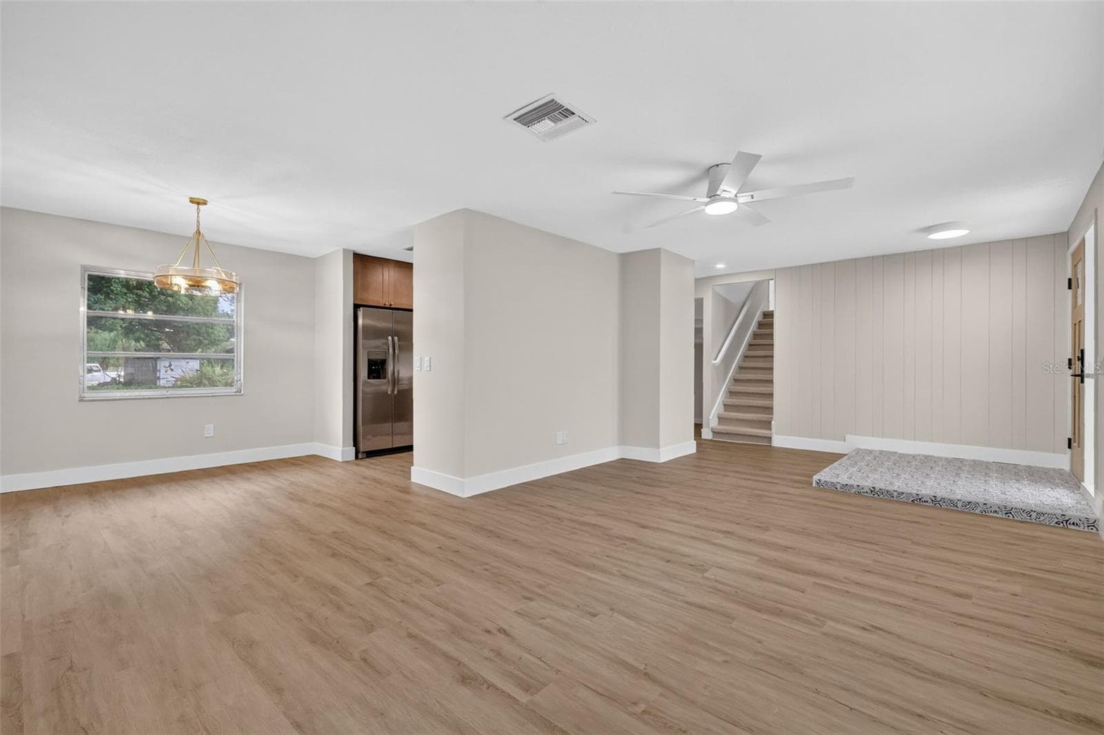 Single Family Residence at 2219 WINTER WOODS BLVD, WINTER PARK, photo 4 of 23