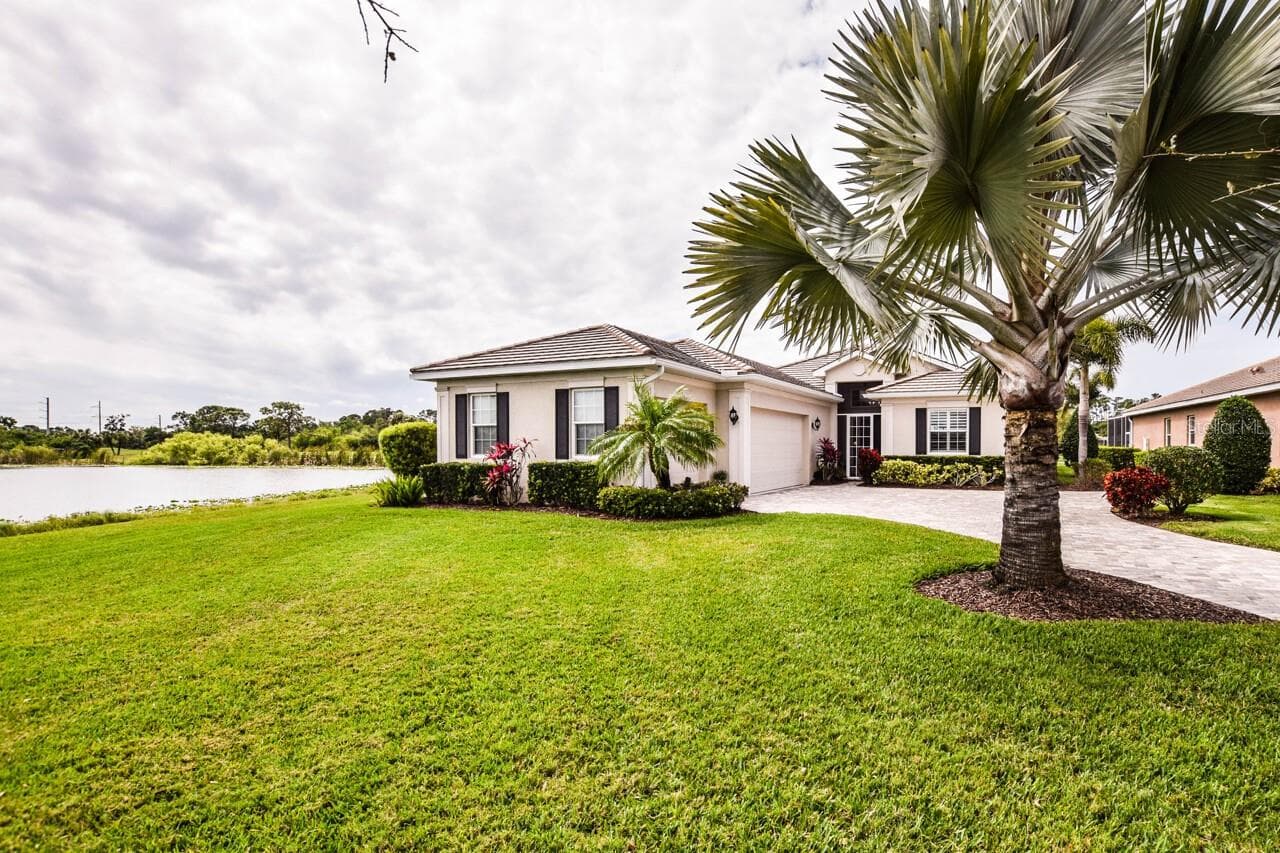 Front - 1580 LANCASHIRE DR, VENICE