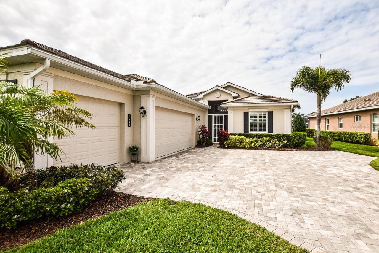 Front - 1580 LANCASHIRE DR, VENICE