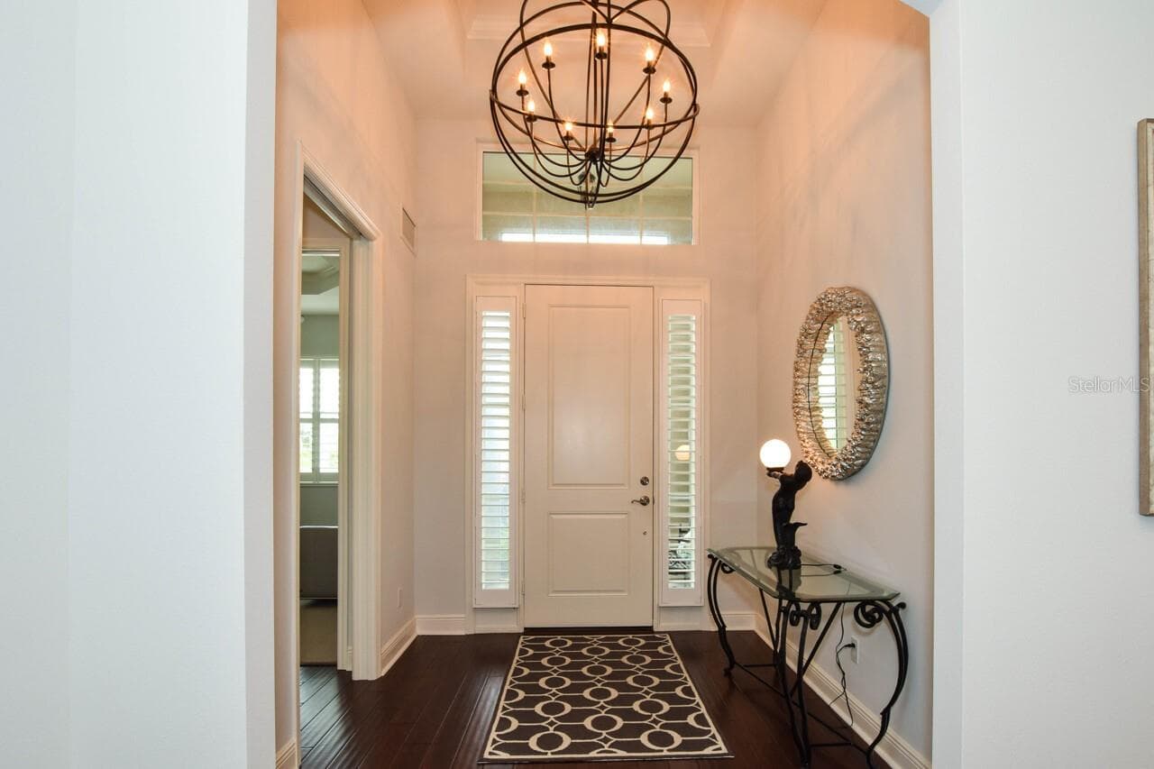 Entry - 1580 LANCASHIRE DR, VENICE