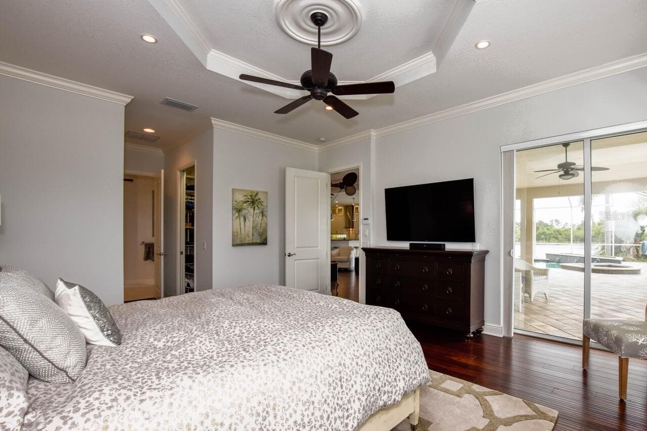 Primary Bedroom - 1580 LANCASHIRE DR, VENICE