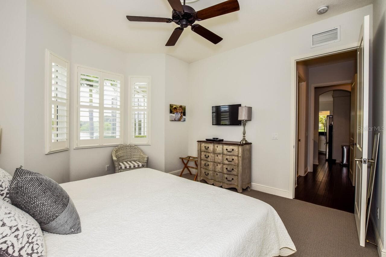Single Family Residence at 1580 LANCASHIRE DR, VENICE, photo 36 of 75