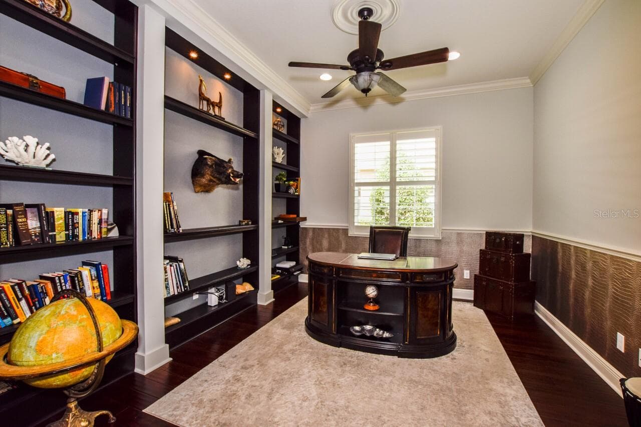Office/Den - 1580 LANCASHIRE DR, VENICE
