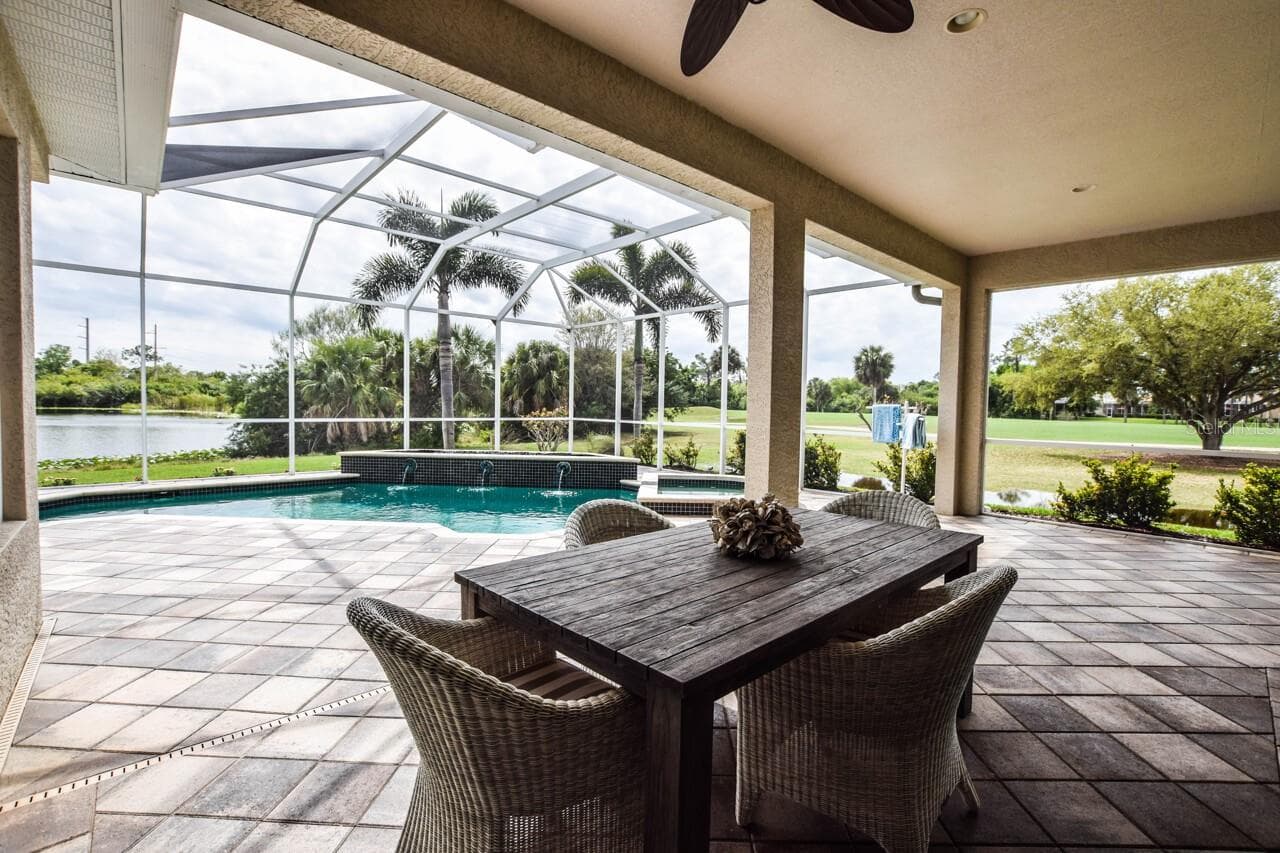 Lanai - 1580 LANCASHIRE DR, VENICE