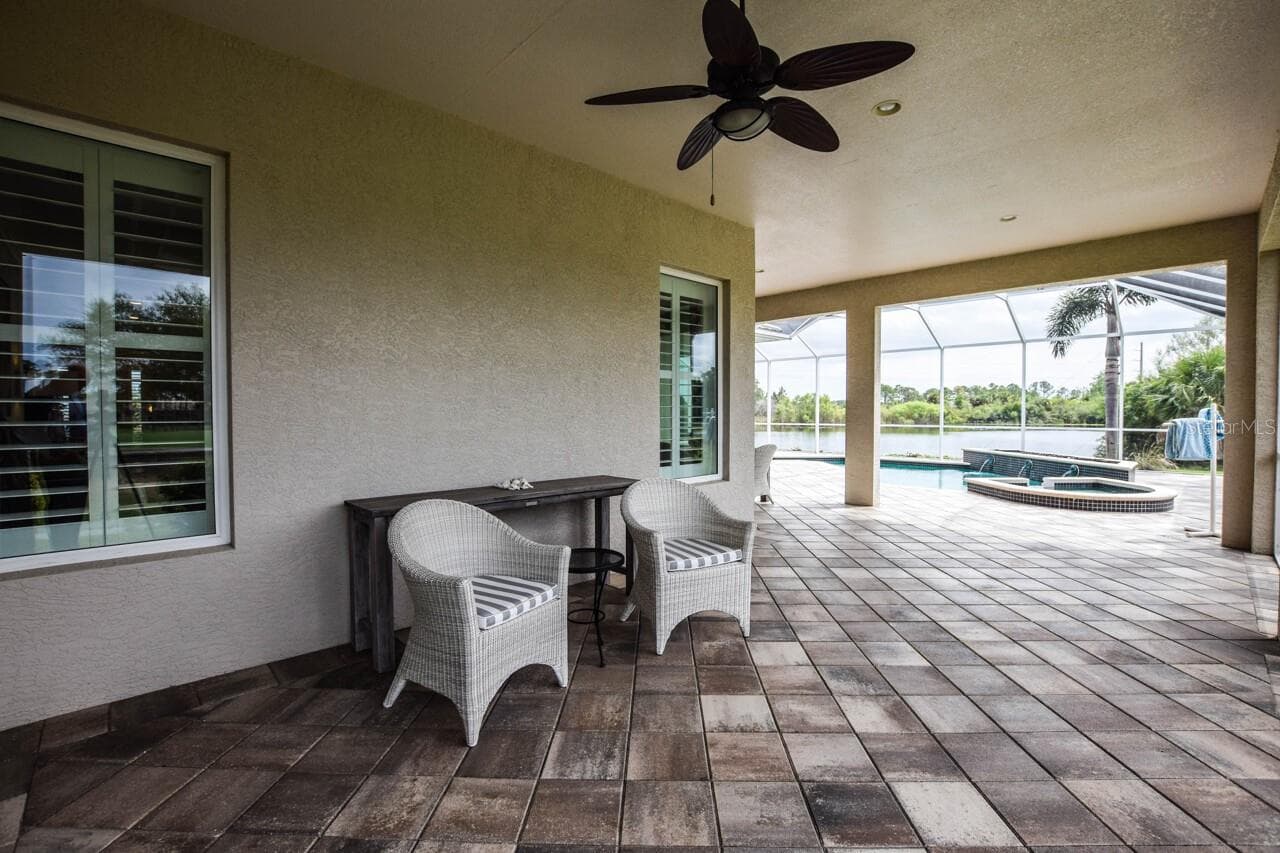 Lanai - 1580 LANCASHIRE DR, VENICE